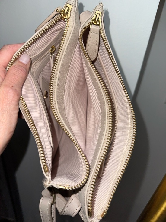 Radley London “Pockets” Blush Cream Leather Crossbody | Multi Zip - Picture 9 of 12